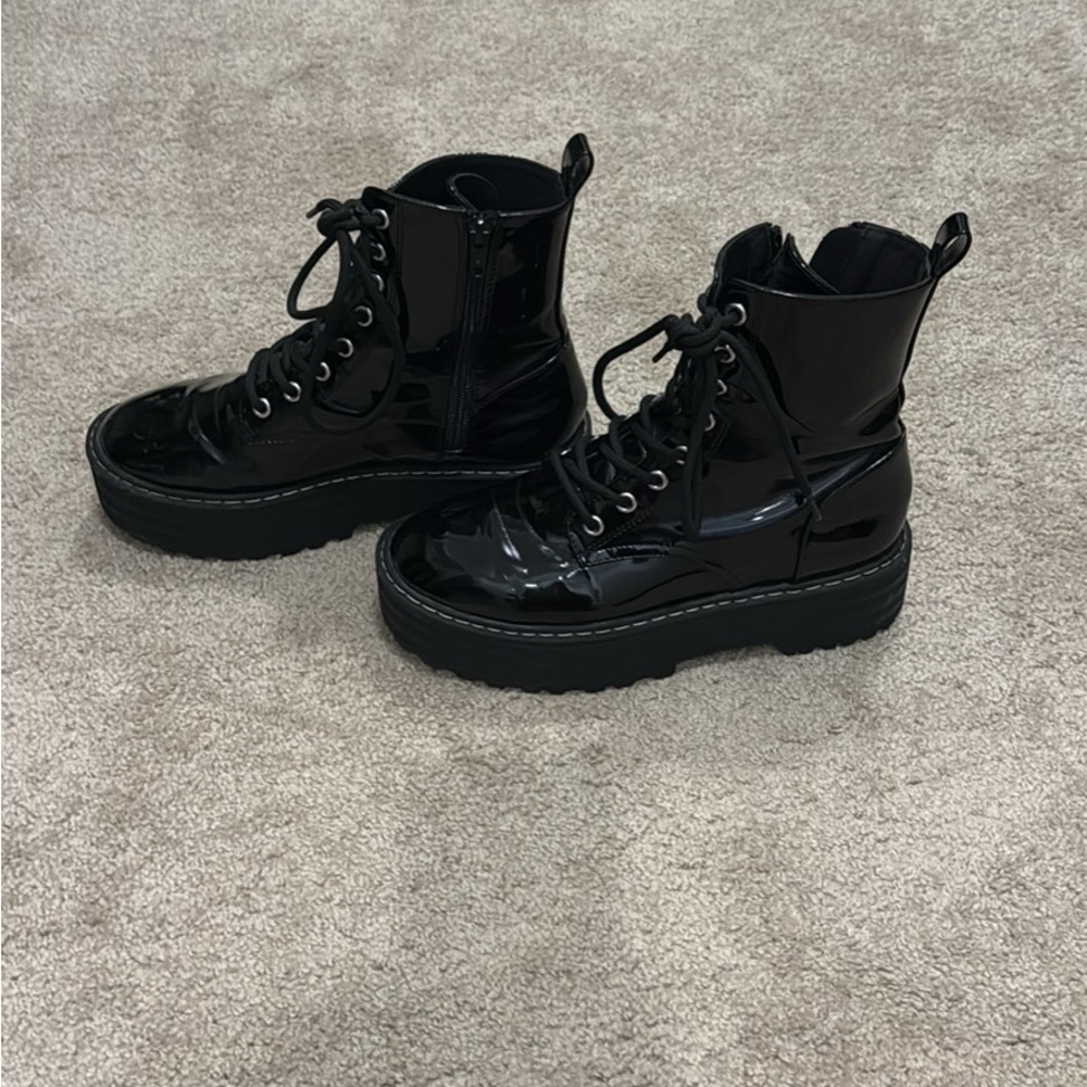 Shiny Black Patent Lace-Up Platform Ankle Boots